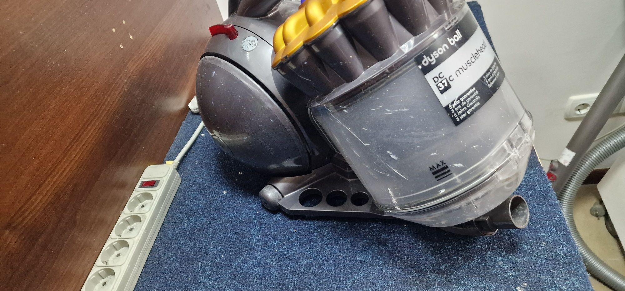 Пилисос Dyson Dc37 1200w
