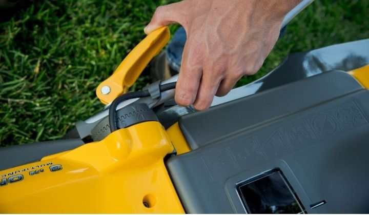 Електро косилка Stiga combi e 40