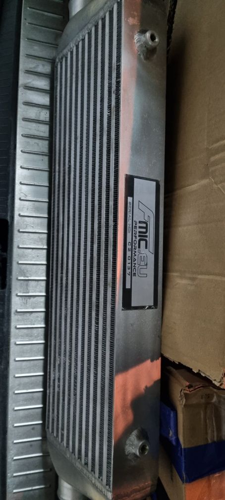 INTERCOOLER FMIC z całym orurowaniem + adapter przeplywomierza