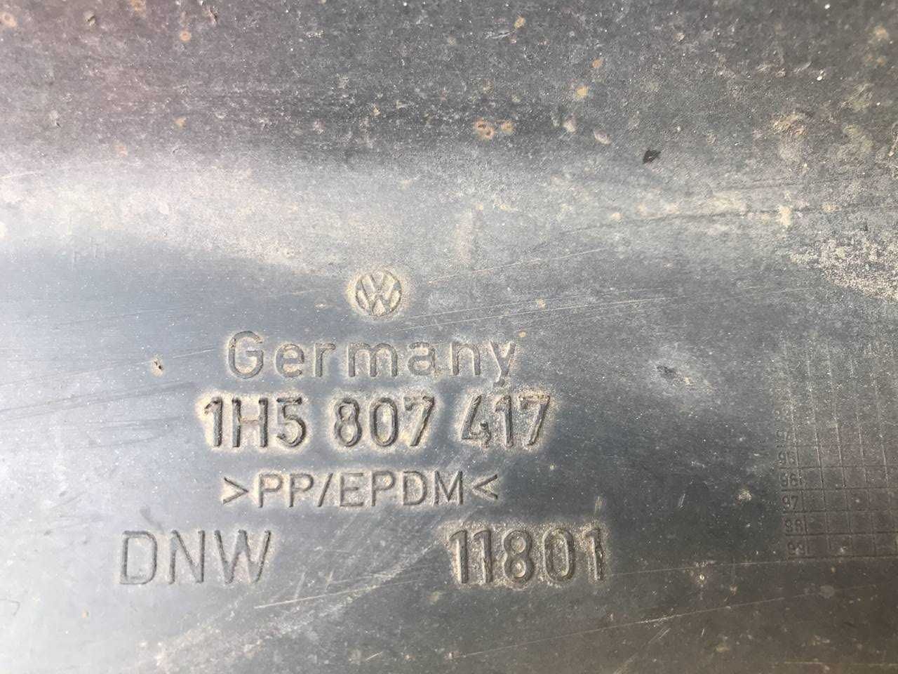 Бампер задній задний Volkswagen Vento 92-98 Фольксваген 1H5807417