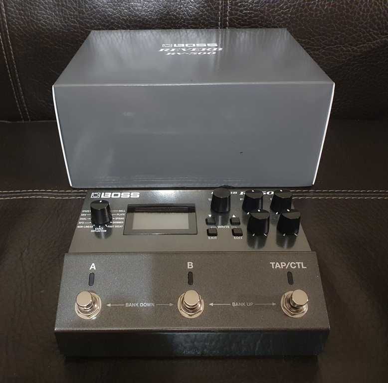 Reverb Boss RV-500