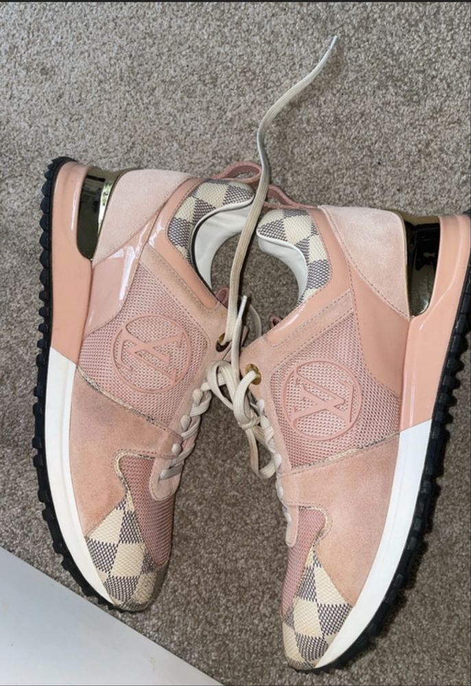 Sapatos louis vuitton pouco usados