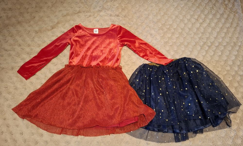 Paka ubranek dla dziewczynki110/116