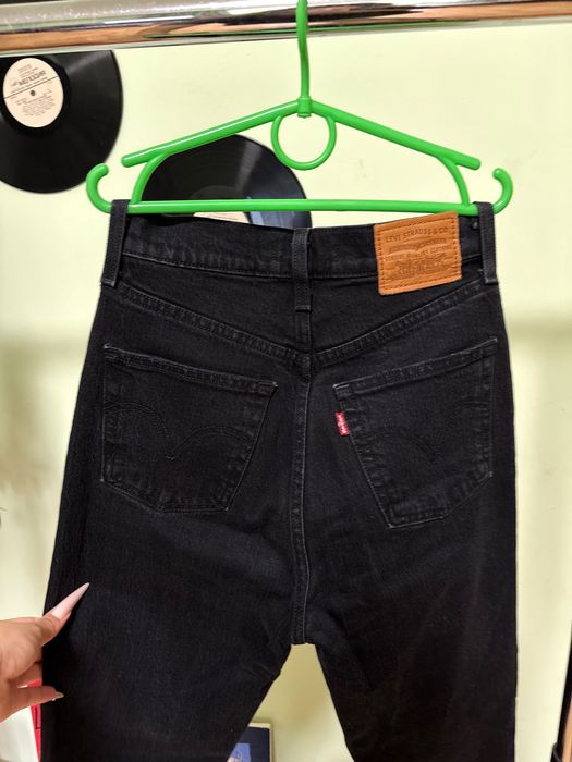 Джинсі жіночі levis чорні