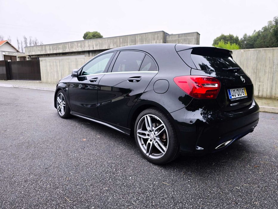 Mercedes-Benz Classe A 180 d | 2016 | Pack Night | AMG Line