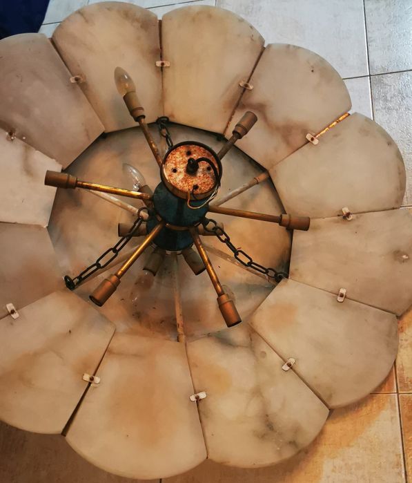 Candeeiro em  mármore branca calacata