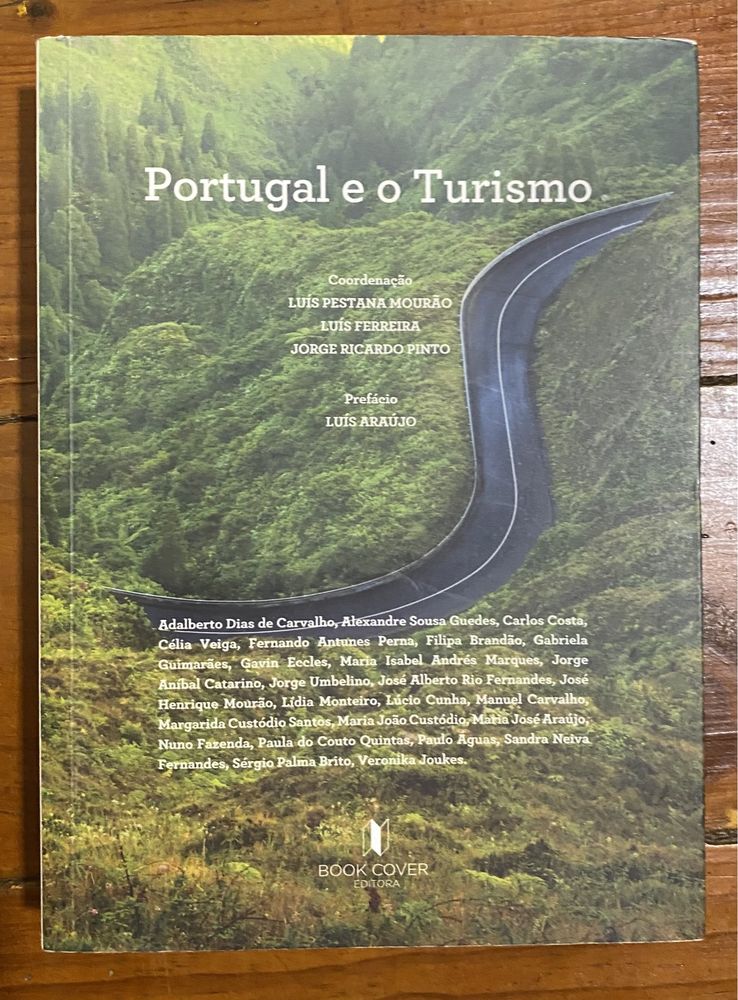 Livro Portugal e o Turismo