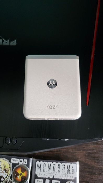 Motorola RAZR 40 256gb