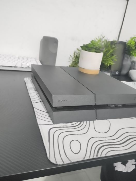 sprzedam PlayStation 4 fat