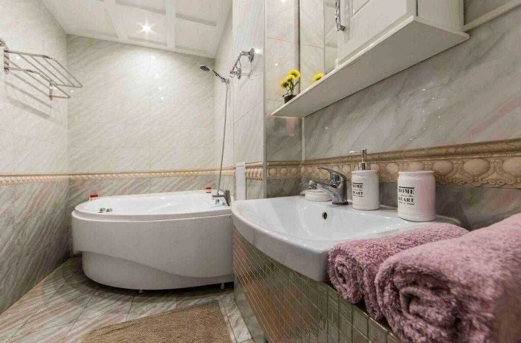 Затишна 2к квартира з Джакузі у центрі Києва, біля м. Льва Толстого