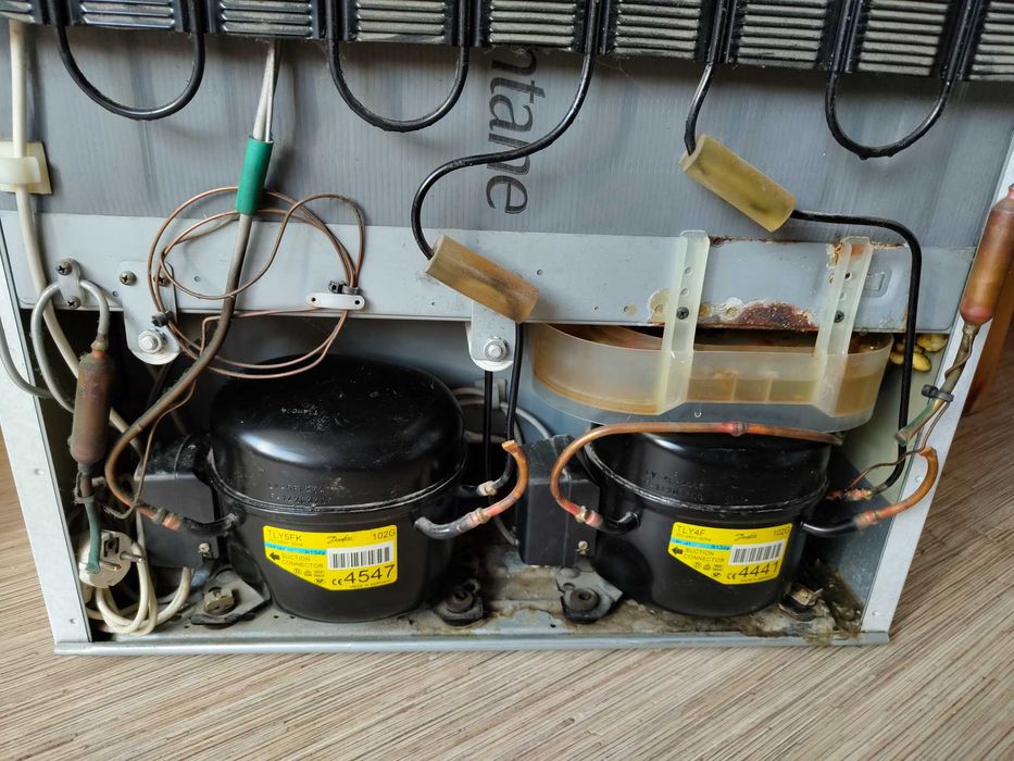 Двокомпресорний холодильник | Gorenje K33/2HYLB | морозилка працює