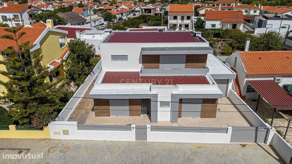 Moradia T4 Azeitão com piscina e garagem
