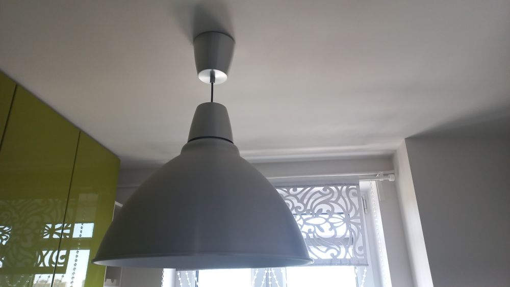 Srebrna lampa industrialna IKEA śr. 49cm