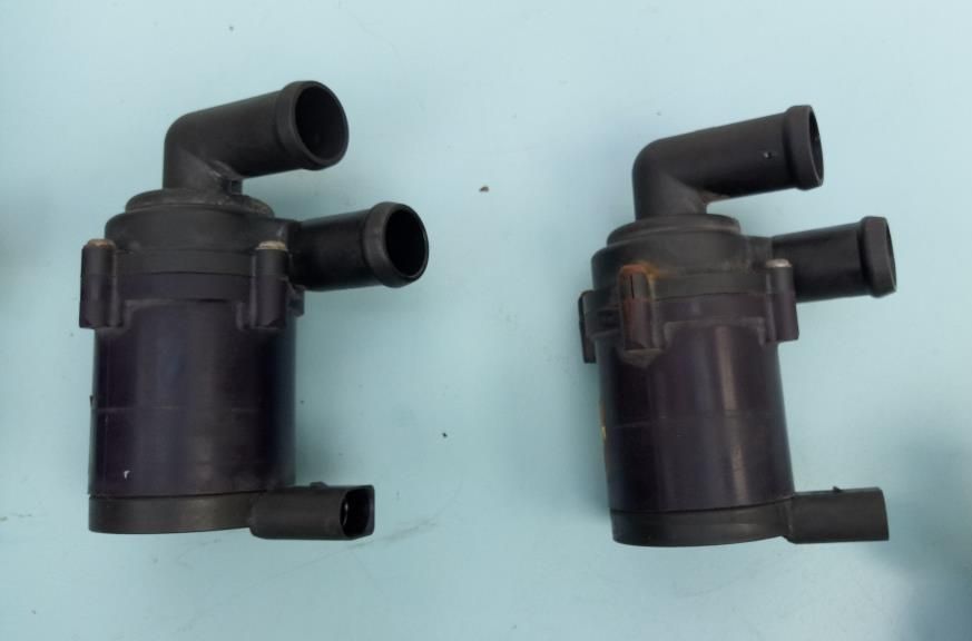 Насос подкачки тосола Volkswagen Touareg Audi Q7 T5 т5 Насос помпа