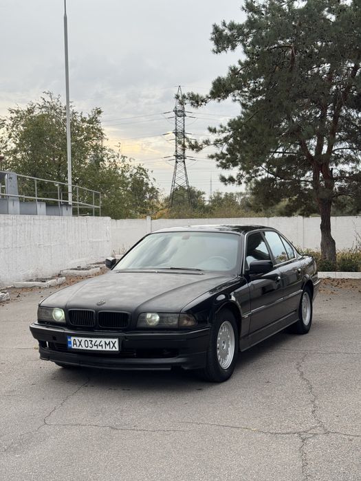 Продам Bmw E38 3.5