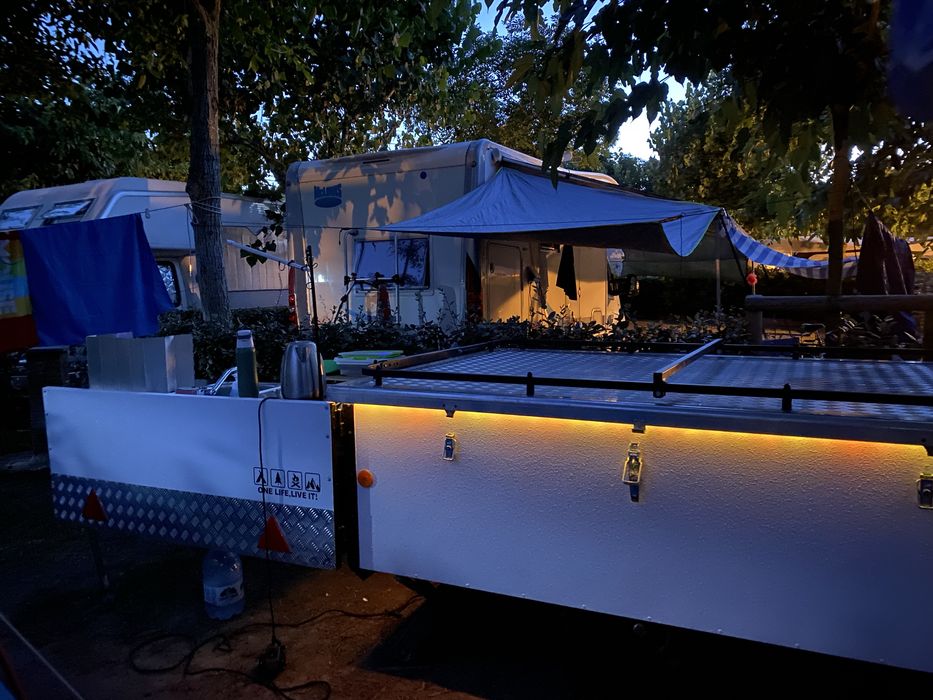 Przyczepa wyprawowa turystyczna namiotowa, mala kempingowa