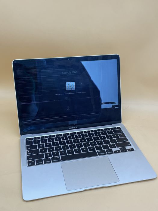 Macbook air m1 8gb 256, стан на фото