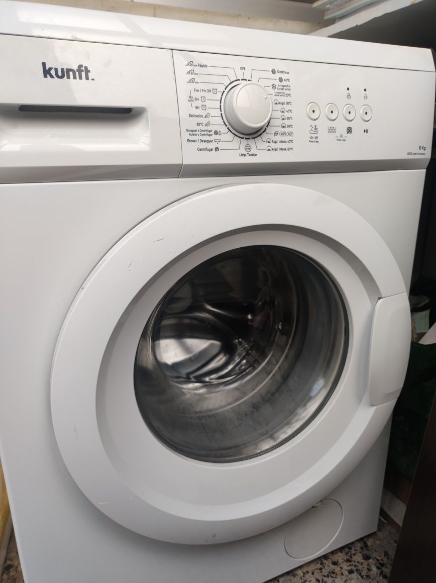 Maquina de lavar a roupa 6Kg