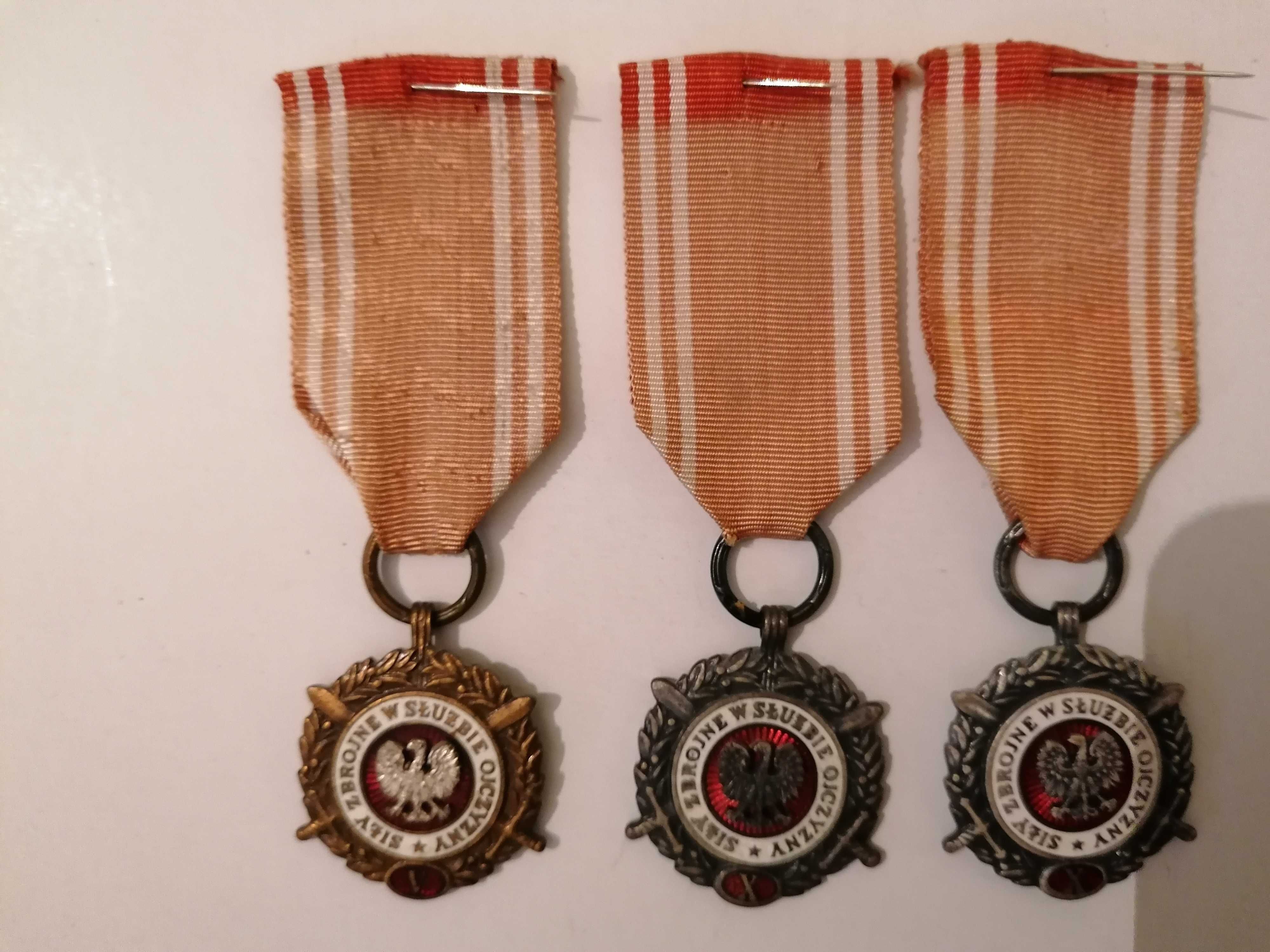 Medale„ Siły Zbrojne w Służbie Ojczyzny”  V oraz X lat (PRL)