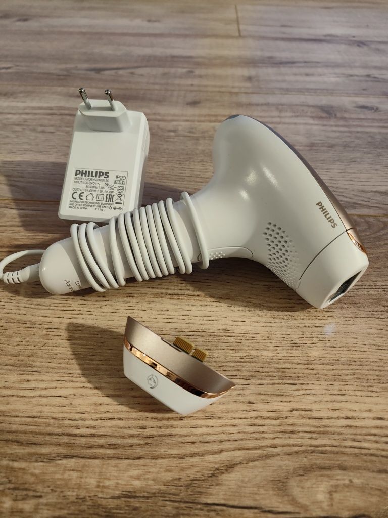 Depilator laserowy Philips Lumea BRI 921 + Trymer