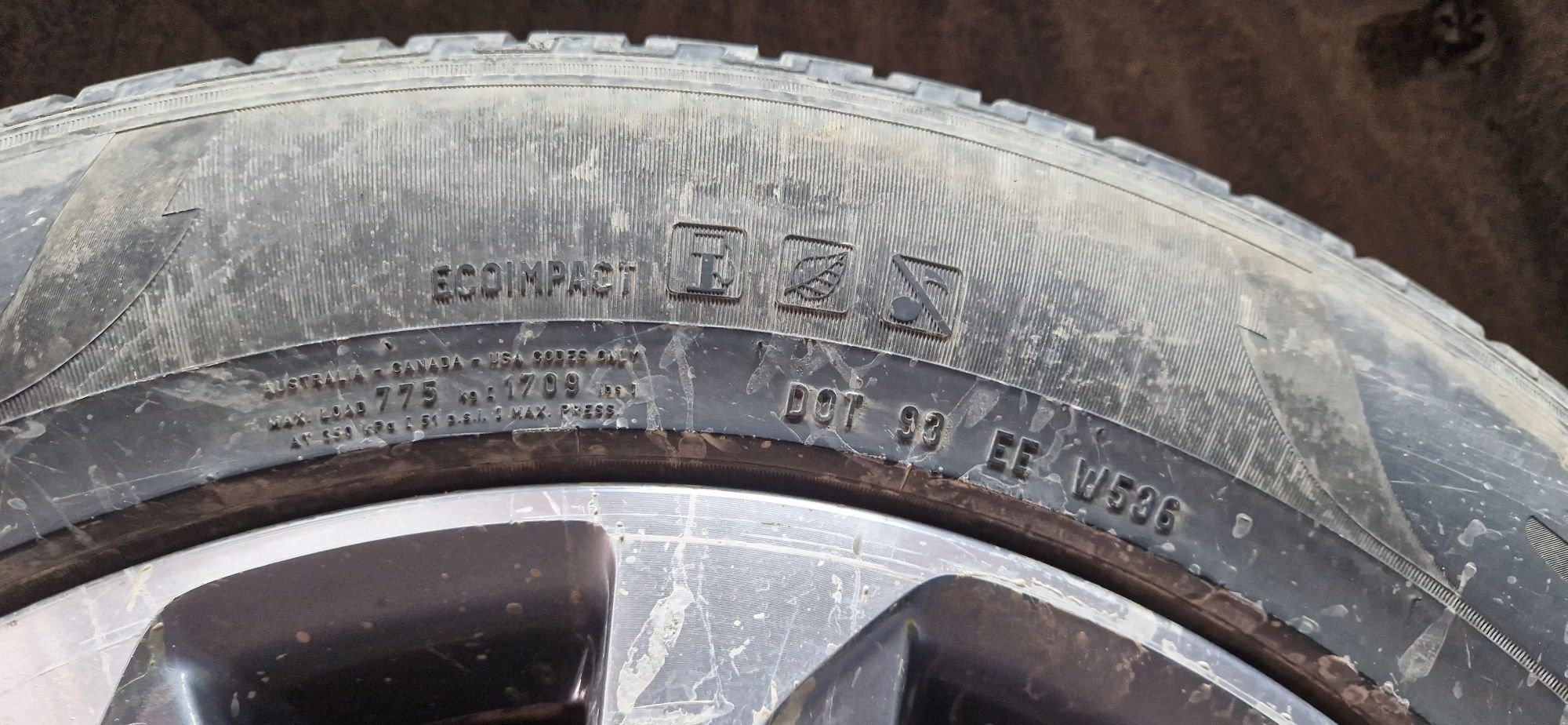 Резина зимова Pirelli Scorpion 215/65/R17  3-3.5мм 4шт. 450шт