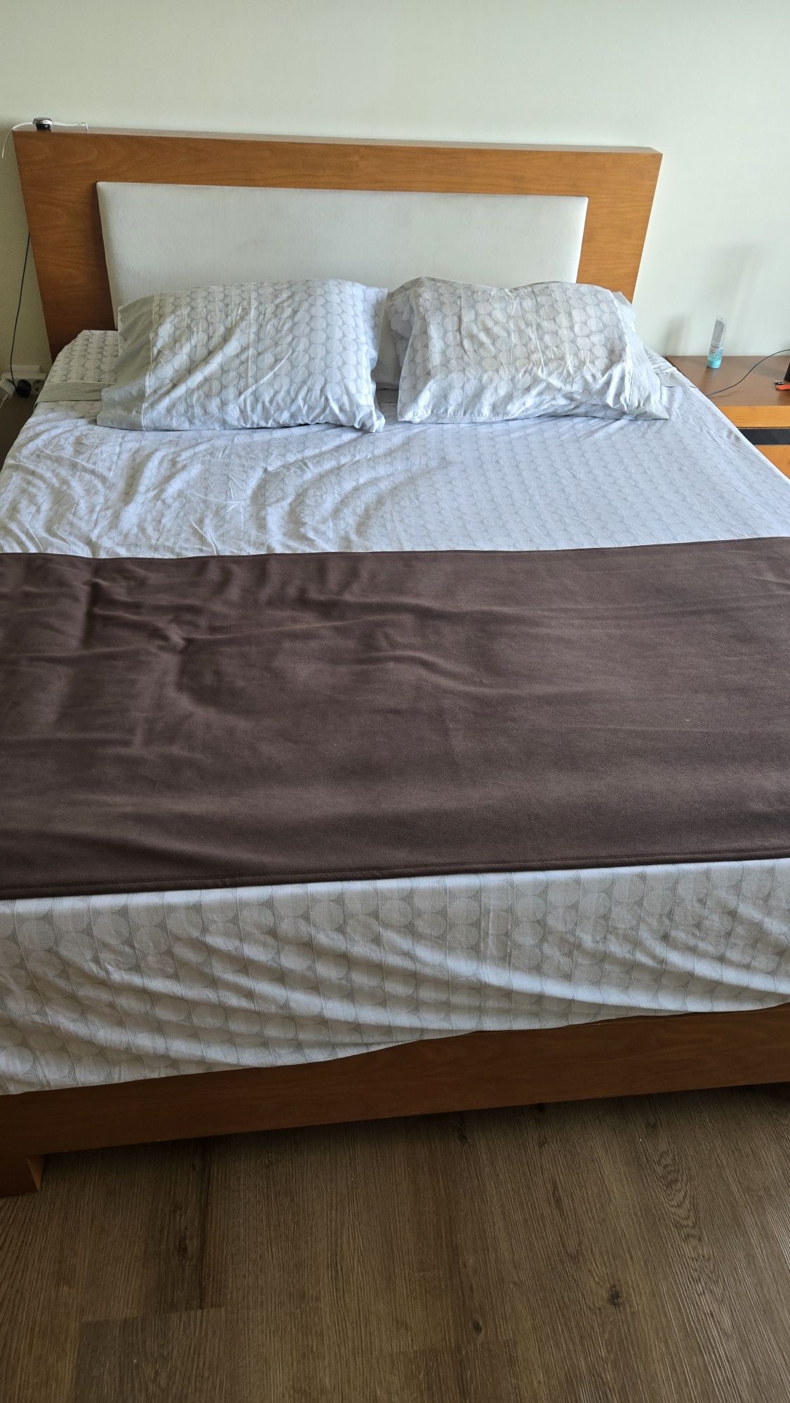 2 camas de casal e um colchão