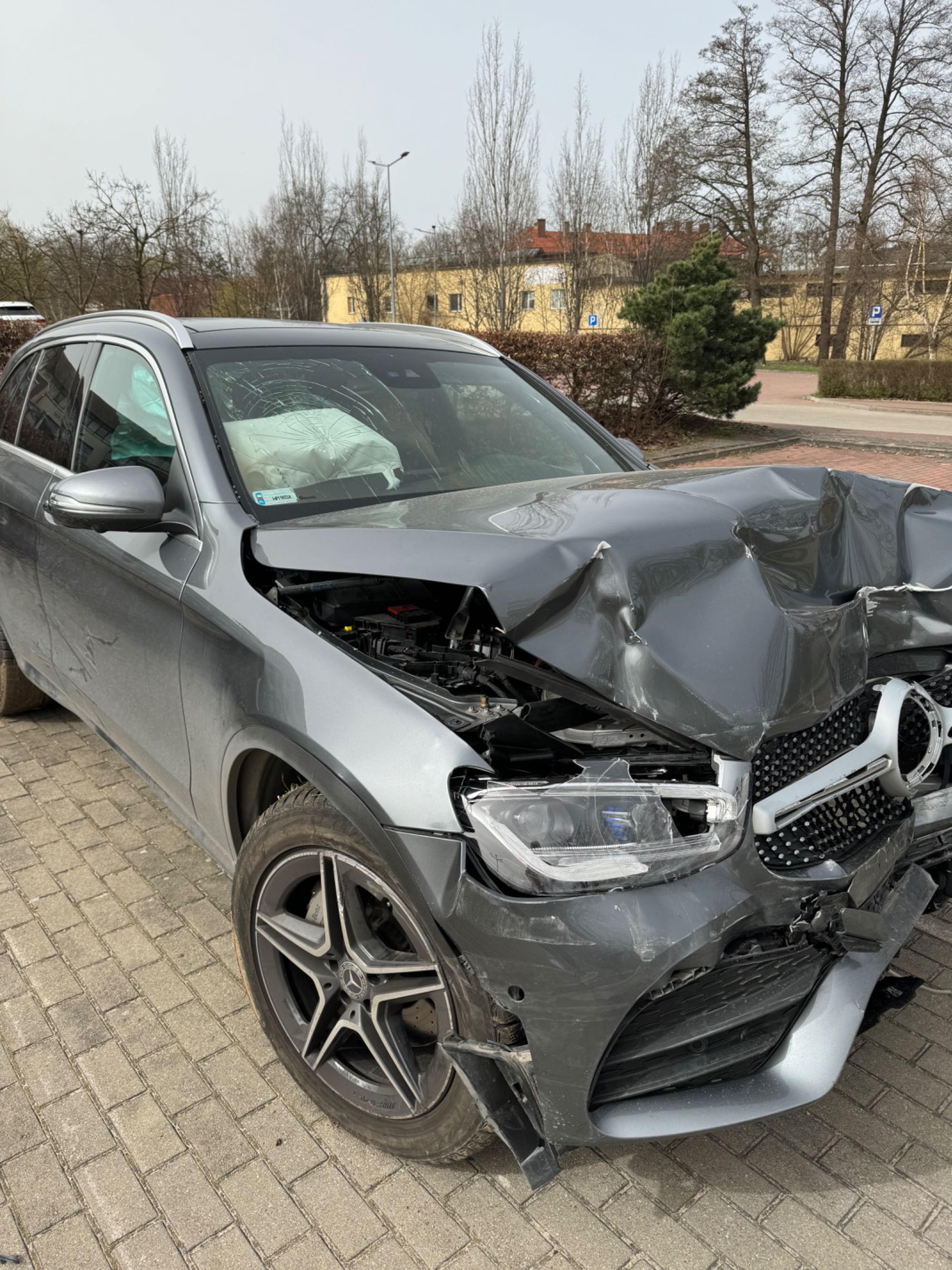 Mercedes Benz GLC Sprzedam po wypadku