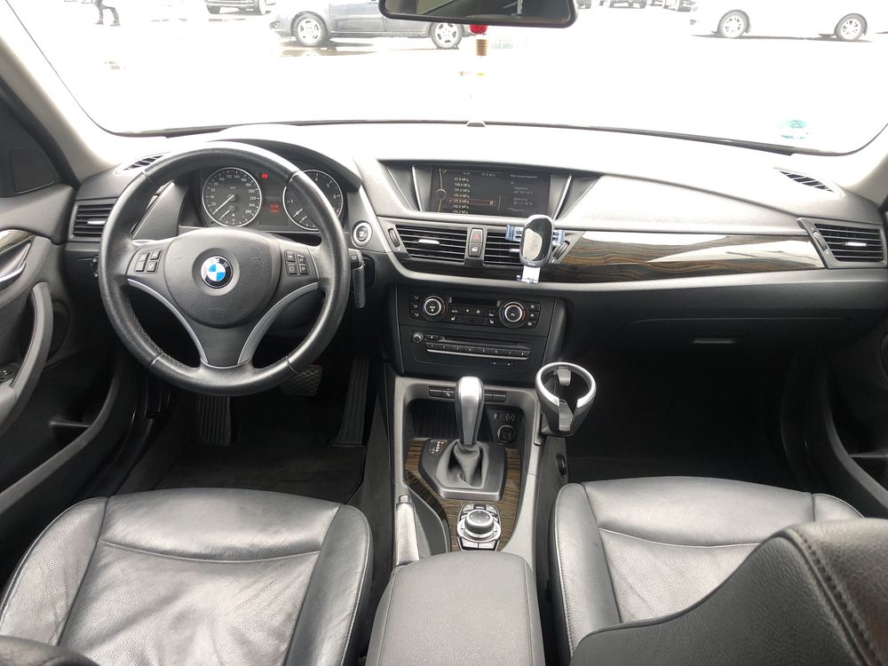 Продам автомобиль BMW X1