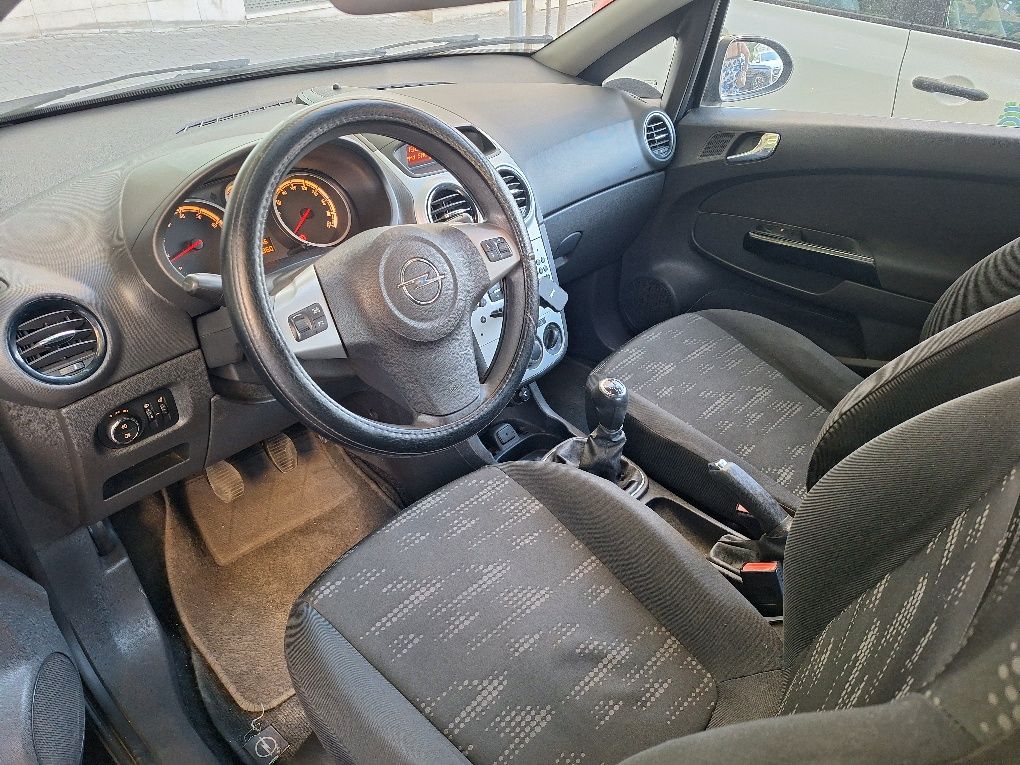 Opel Corsa 1.2 Enjoy - ler discrição