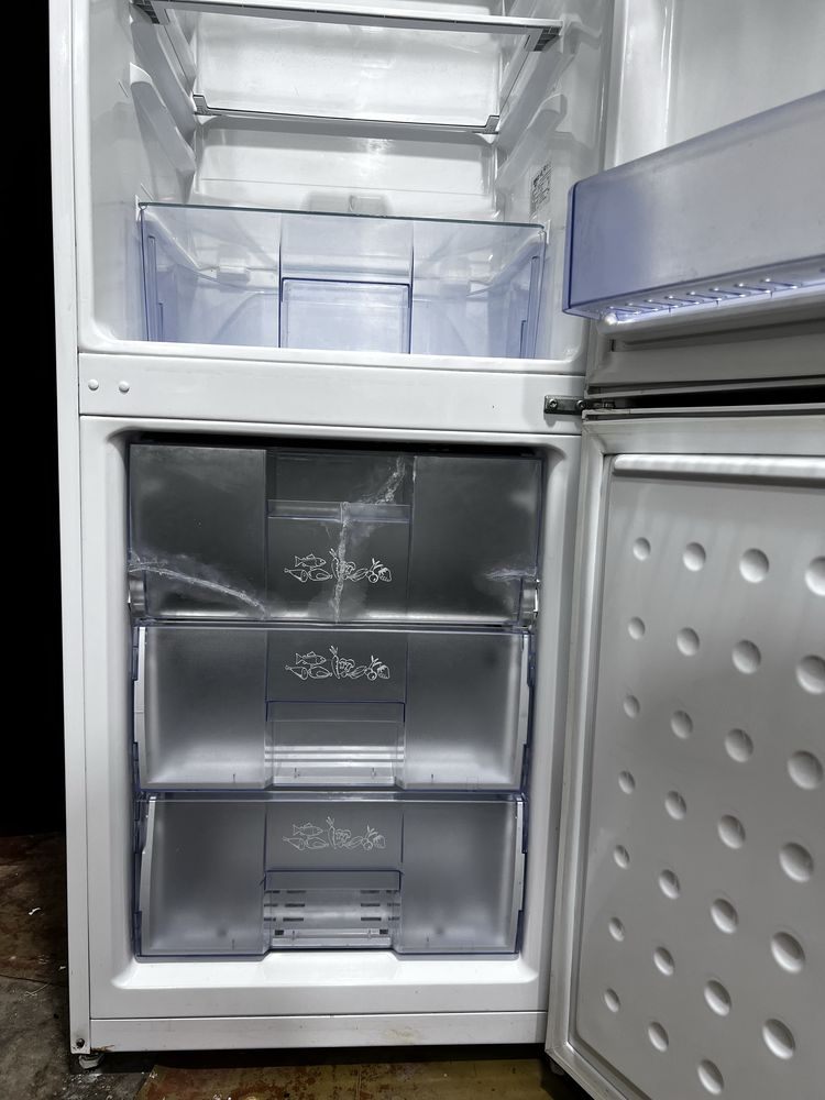 Класс А+ узкий холодильник BEKO cs331020. Доставка бесплатно
