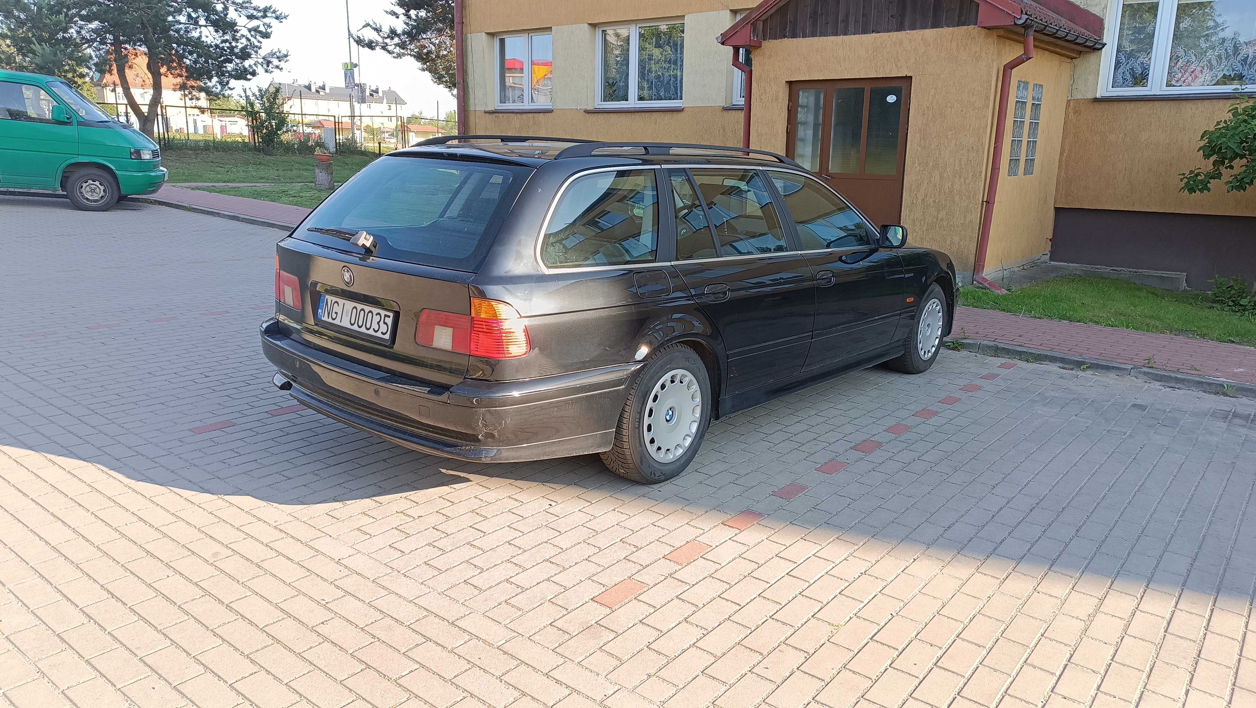 Uszkodzone BMW e39 touring 525d