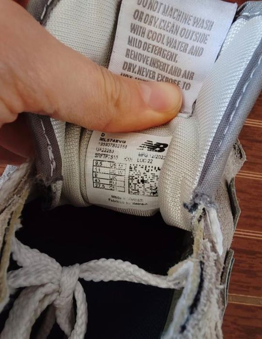 Оригінальні кросівки New Balance