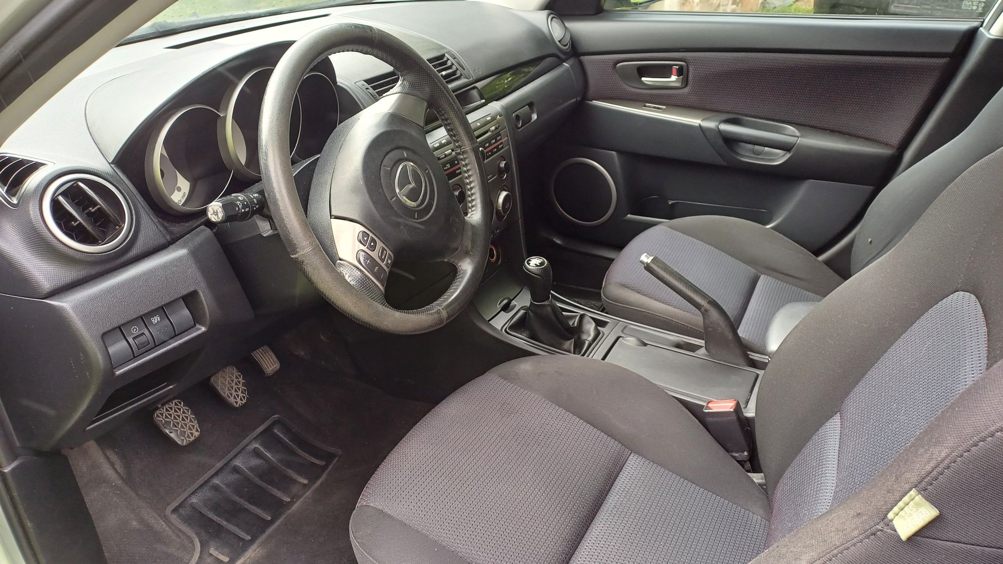 Mazda 3 1,6 benzyna
