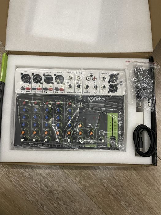 Продам. Мікшерний пульт Debra v 8.