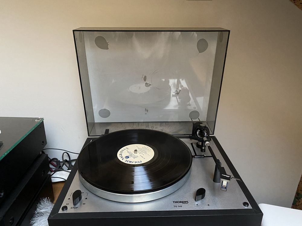 Gramofon Thorens TD146