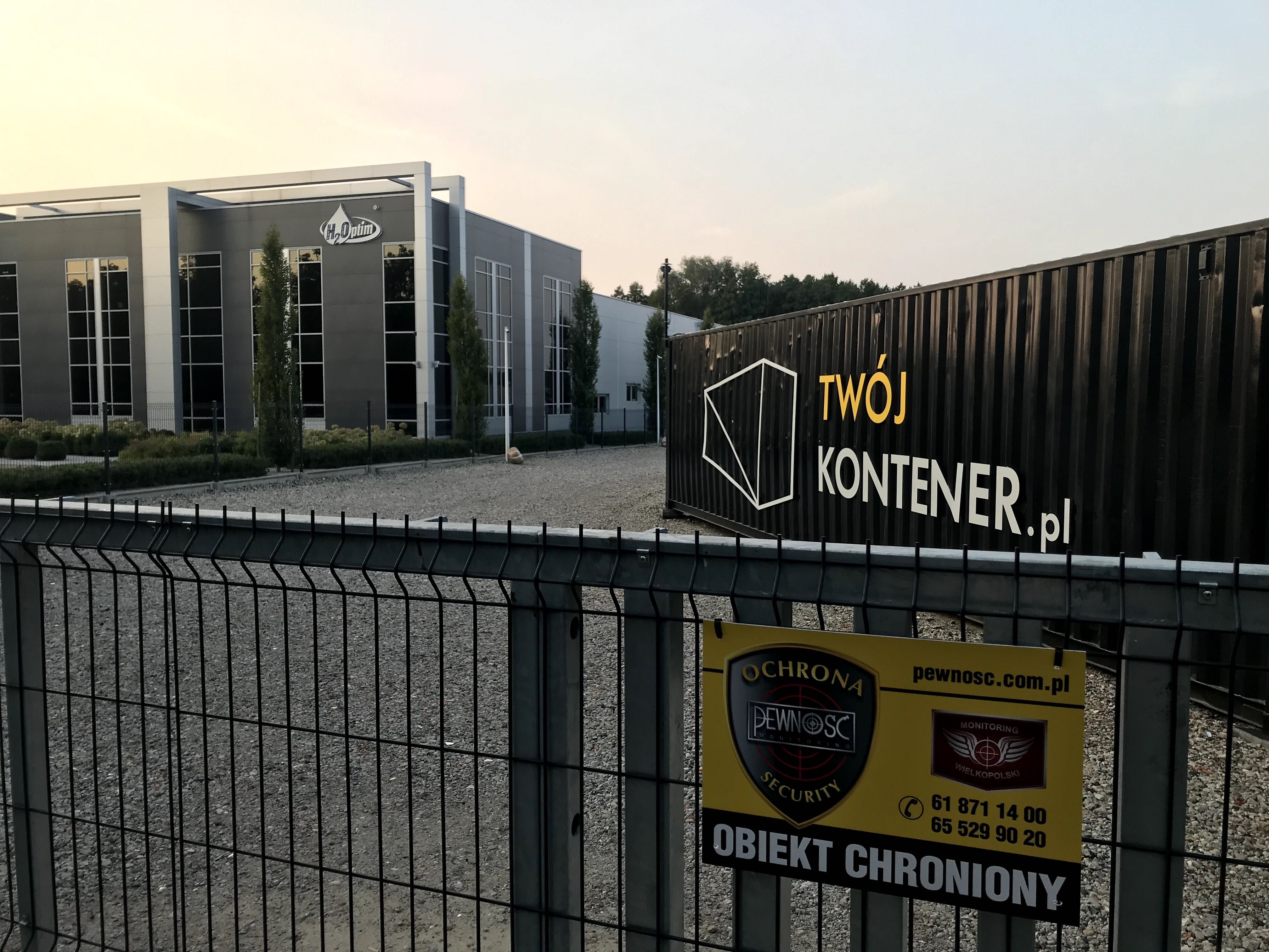 Magazyn 14m2 Poznań Self-storage Kontener Samoobsługowy Tani