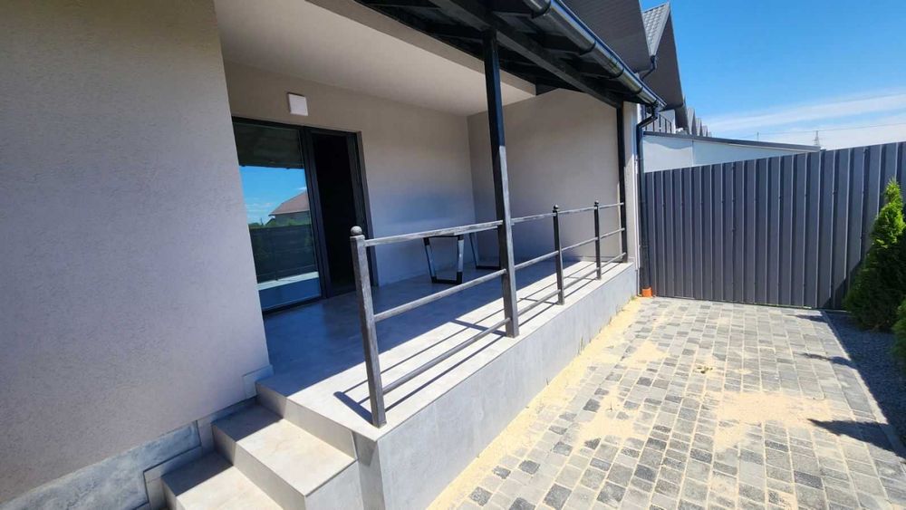 Пропонується до продажу сучасний таунхаус