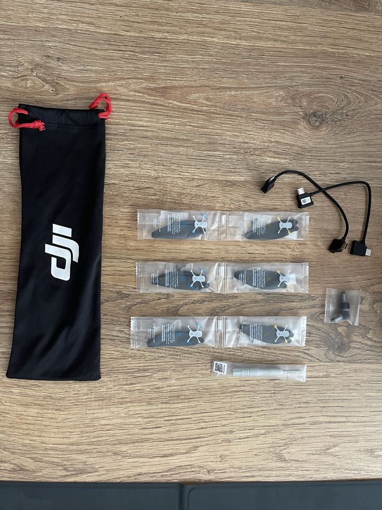 DRON  DJI MINI 2  Fly More Combo
