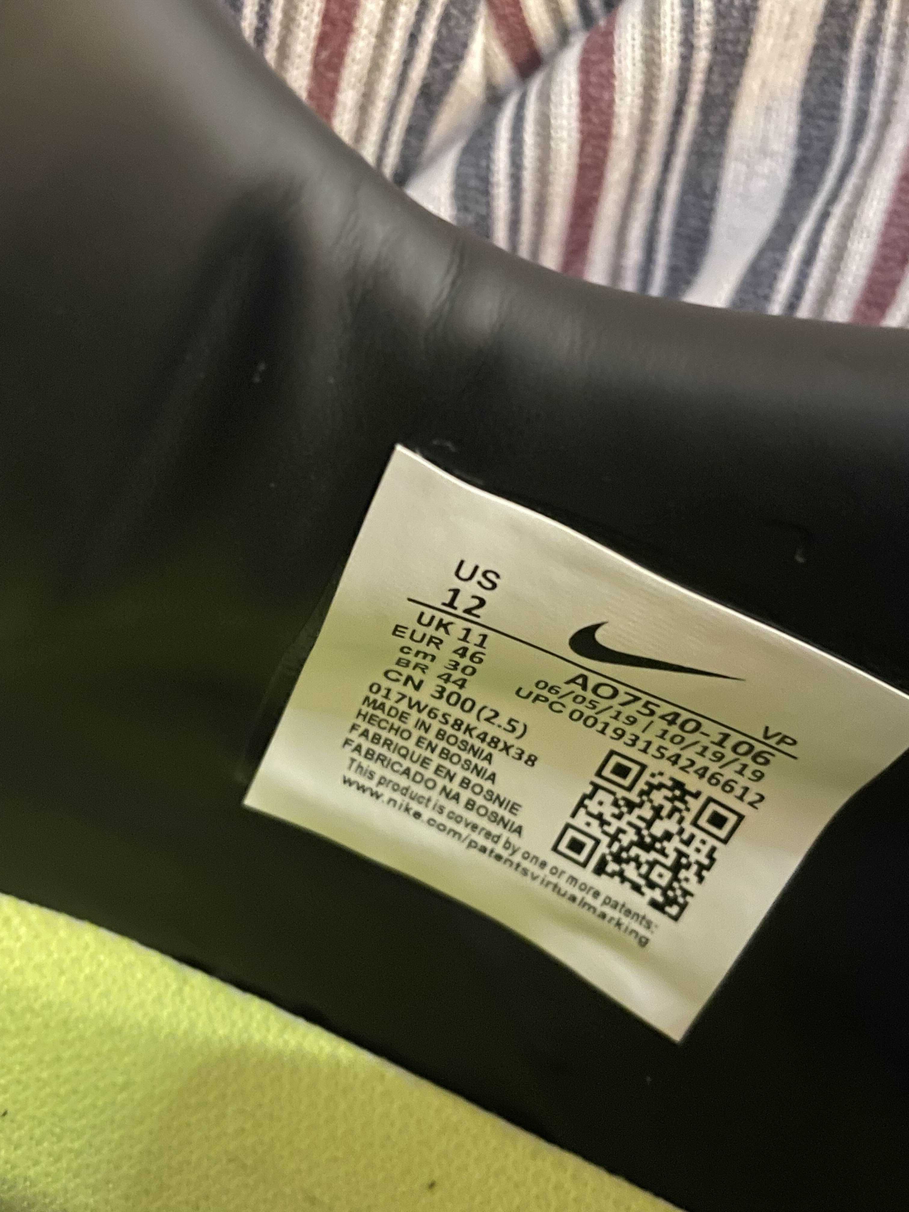 Nike Hypervenom chuteiras