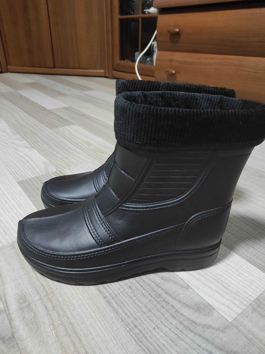 Чоловічі сапожки з піни