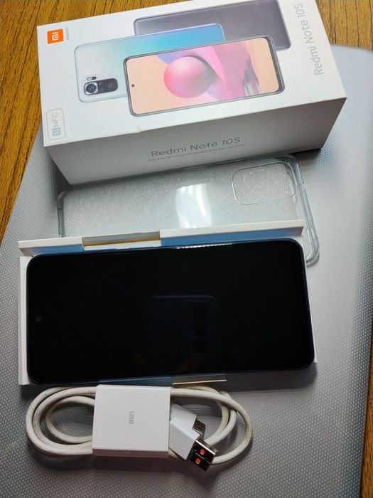 Телефон в гарному стані Redmi Note 10S.