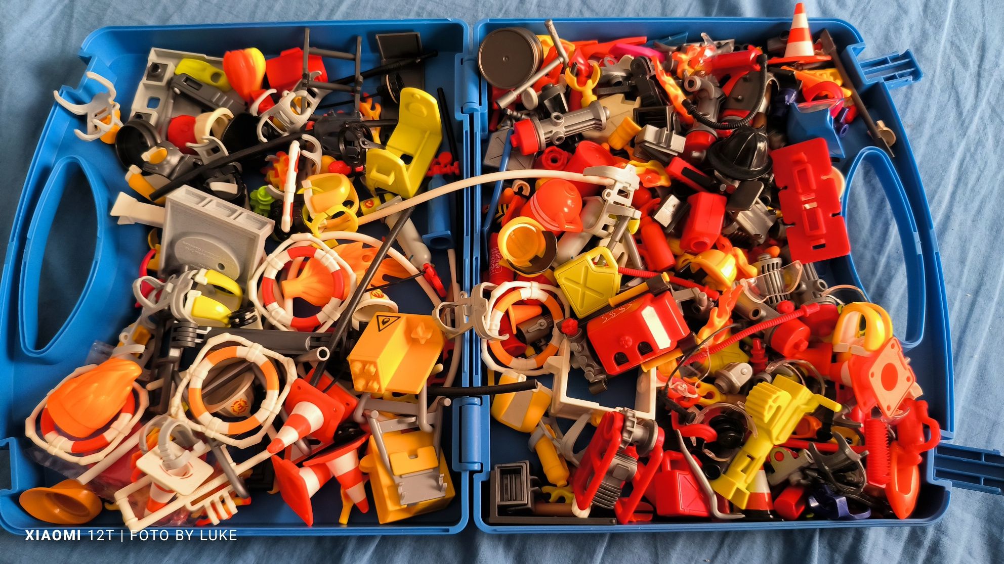 Playmobil elementy różne strażackie węże gasnice hełmy