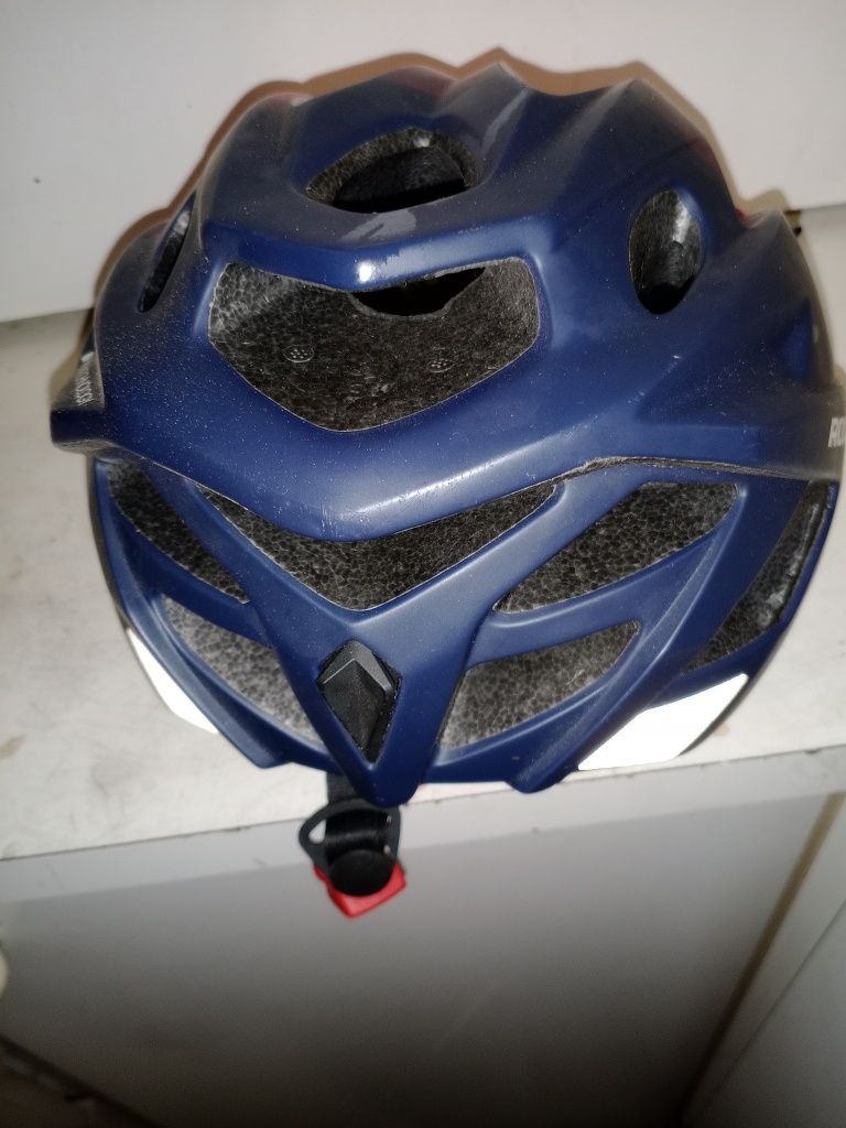 6€ Capacete de marca para desocupar