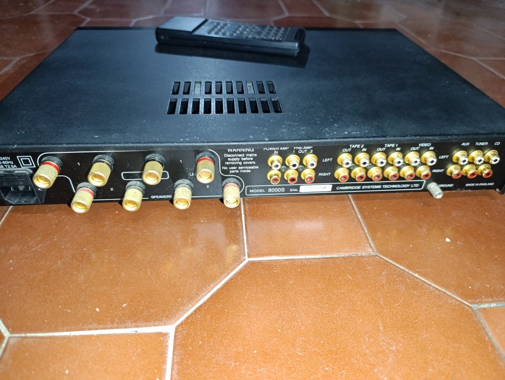 Amplificador Audiolab 8000S