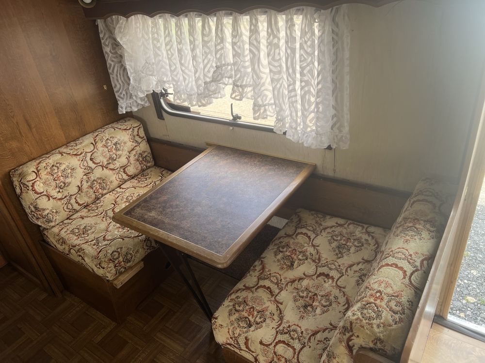 Stacjonarna Przyczepa kempingowa