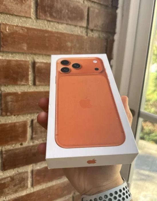 iPhone 17 pro Max laranja cosmico
