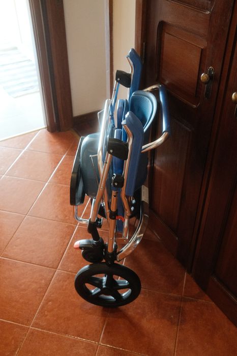 Cadeira de banho dobrável - Blue Care