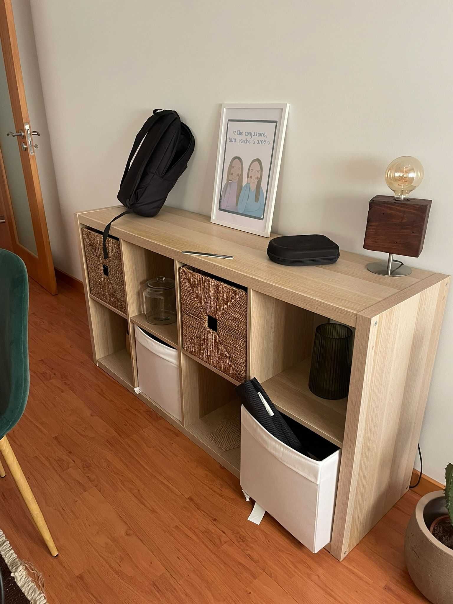 Conjunto estantes e mesa TV KALLAX IKEA