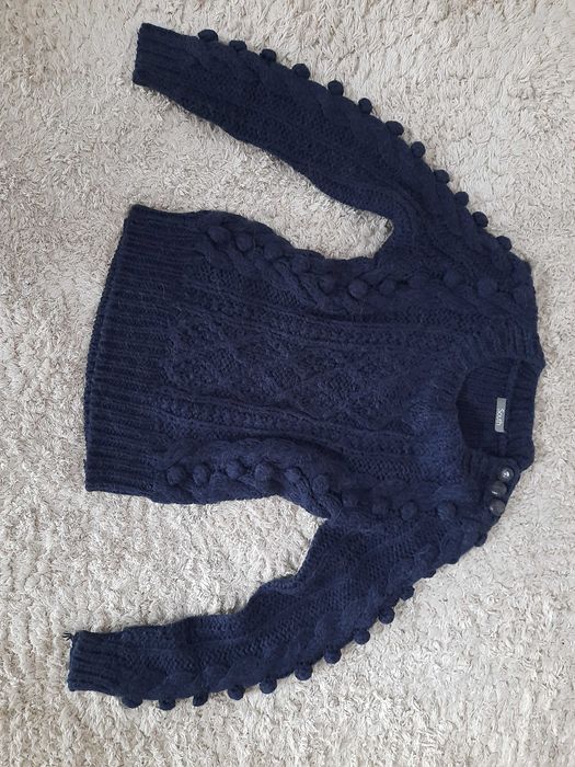 Granatowy zimowy sweter
