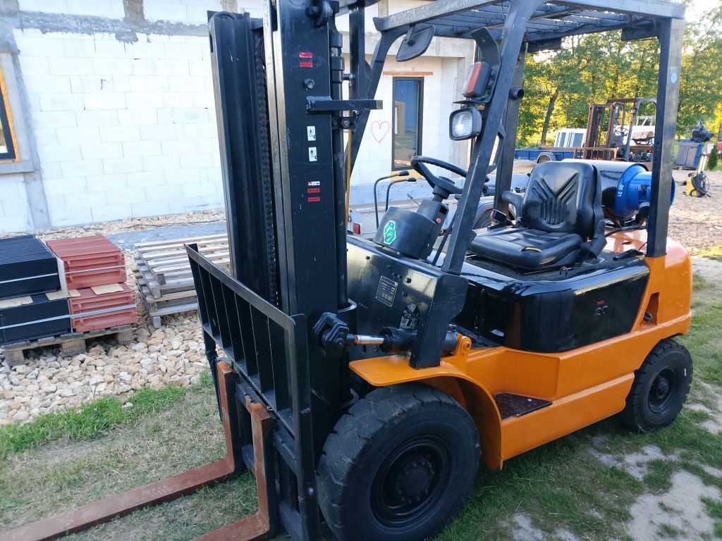 Wózek widłowy Hangcha 2t 2005r silnik Nissan LPG